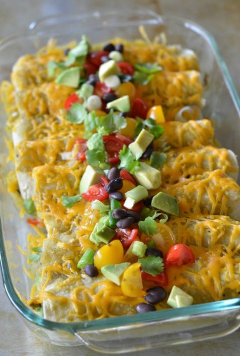 Avocado Enchiladas | mountainmamacooks.com #TacoTuesday Vegetarian Green Enchiladas, Roasted Veggie Enchiladas, Spinach Enchiladas Vegetarian, Zucchini Enchiladas Vegetarian, Vegan Veggie Enchiladas, Avocado Enchiladas, Avocado Recipes, Meatless Meals, Burritos