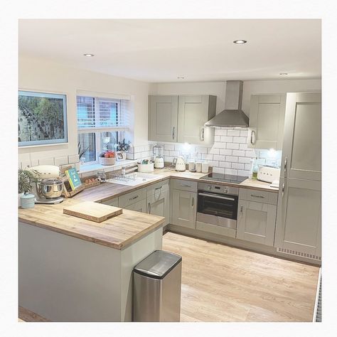 Redrow Homes, By Charlotte, Kitchen Style, Kitchen Inspirations, Deep Cleaning, Kitchen Interior, Kitchen Remodel, On Instagram, Instagram