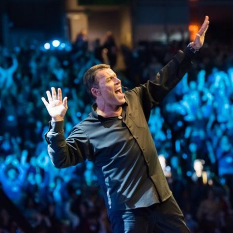 Nick Vujicic, Anthony Robbins, Wayne Gretzky, Anthony Hopkins, Magic Johnson, Robert Kiyosaki, Arnold Schwarzenegger, Coaching Program, Tony Robbins