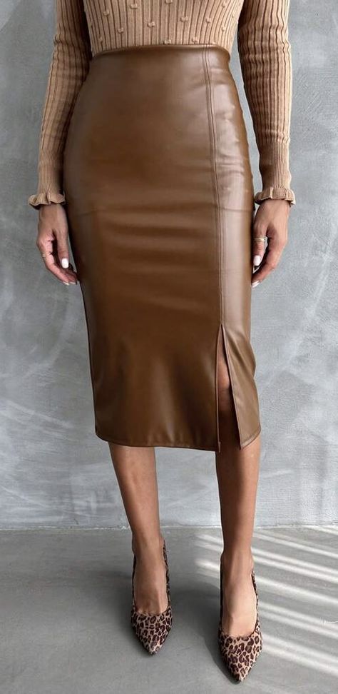 Leather Pencil Skirt Outfit, High Waisted Leather Skirt, Long Leather Skirt, Brown Pencil Skirt, Brown Leather Skirt, Classic Capsule Wardrobe, Pu Leather Skirt, Pencil Skirt Outfits, Womens Pencil Skirts