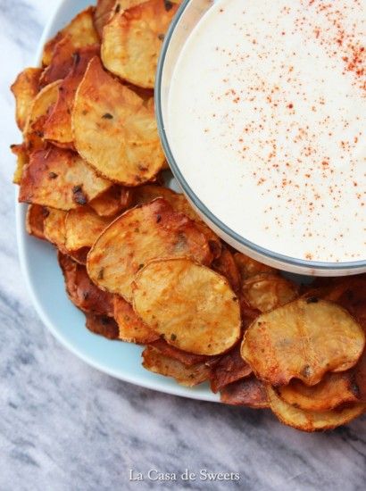 Smoked Paprika Potato Chips with Honey Mustard Yogurt Dip Thanksgiving Posts, Honey Dip, Yoghurt Dip, Chips Dip, Yogurt Honey, Mustard Dip, Spicy Mustard, Honey Yogurt, Paprika Potatoes