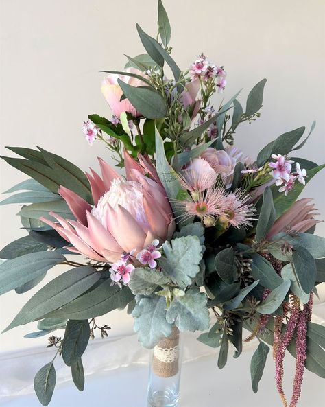 Protea And Eucalyptus Bouquet, Pink Protea Bouquet, Australian Flower Bouquet, Proteas Bouquet, Protea Flower Wedding, Native Australian Bouquet, Protea Flower Bouquet, Protea Flower Arrangements, Protea Bouquet Wedding