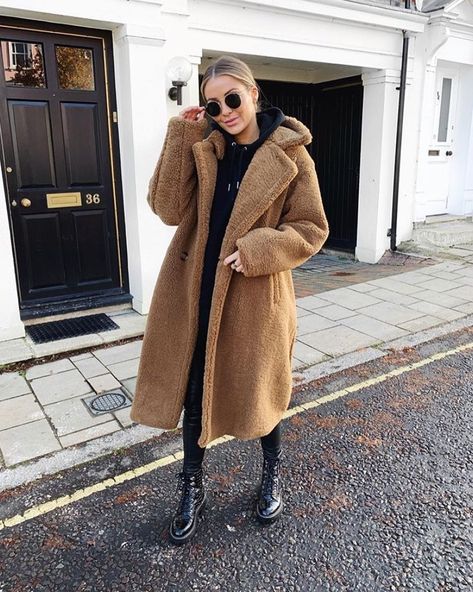 P R E T T Y   L A V I S H on Instagram: “@nadiaanya__ looking a dream in our Teddy Coat 🐻🍂 Tap to shop” Teddy Coat Street Style, Teddy Coat Outfit Winter, Teddy Bear Jacket Outfit, Teddy Bear Coat Outfit, Teddy Jacket Outfit, Nadia Anya, Teddy Coat Outfit, Trenchcoat Outfit, Look Winter