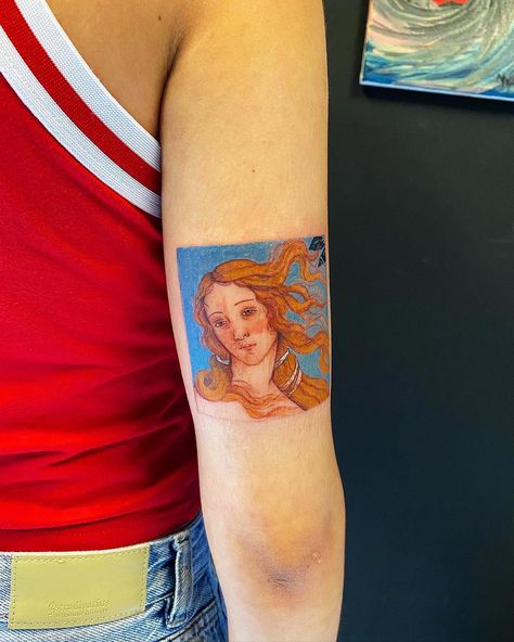 El nacimiento de Venus-Botticelli tatuaje por theblackbunnygirl #tattoo #tattooideas #tattooart #tattoosforwomen #tattooideasformen #tatuajesfemeninos #tatuajes #botticelli The Birth Of Venus Tattoo, Birth Of Venus Tattoo, Venus Botticelli, Venus Tattoo, Birth Of Venus, Triangle Tattoo, Tattoos