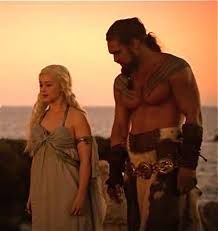 Khal Drogo & Daenerys Azor Ahai, Game Of Throne Daenerys, Cersei Lannister, Gra O Tron, Games Of Thrones, Iron Throne, Game Of, Sophie Turner, Mother Of Dragons