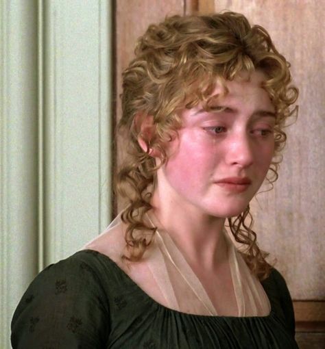 Kate Winslet as Marianne Dashwood in Sense and Sensibility (1995). #SenseandSensibility #1995 #KateWinslet #JaneAusten #classic #movie Sense And Sensibility 1995, Marianne Dashwood, Jane Bennet, 100 Faces, Jane Austen Novels, Sense And Sensibility, Jane Austin, Collection Ideas, Regency Era