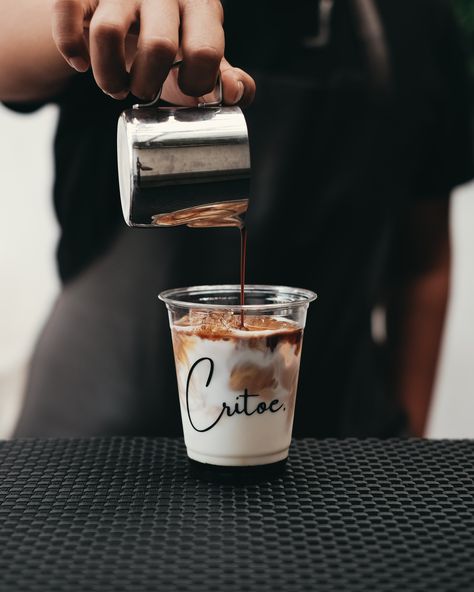 Make Iced Coffee, Ice Latte, Coffee Shop Branding, Coffee Shop Photography, How To Make Ice Coffee, Coffee Shot, Restaurant Photography, Cafe Shop Design, Palm Sugar