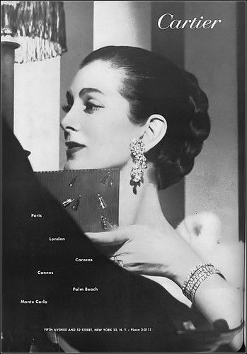 Jewelry Advertisement, Carmen Dell'orefice, Fashion Pic, Diamond Jewelry Earrings, Jewelry Ads, Cartier Jewelry, Bracelet Vintage, Vintage Vogue, Fashion Images