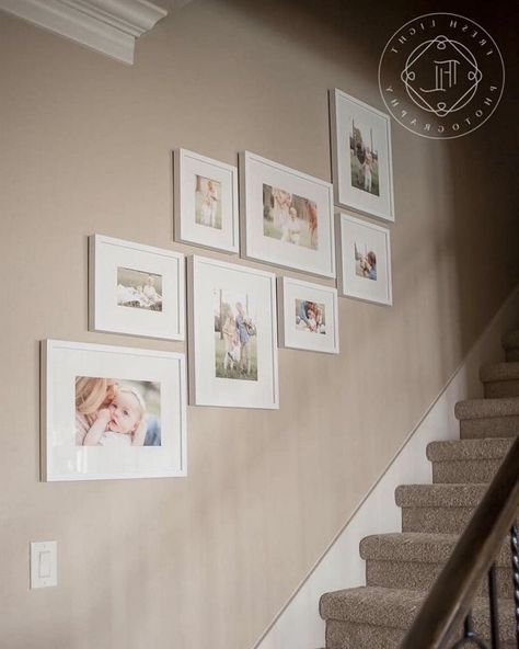 Stairway Pictures, Foto Scale, Stairway Gallery, Stairway Gallery Wall, Staircase Decoration, Gallery Wall Staircase, Staircase Wall Decor, Stairway Decorating, Happy Ideas