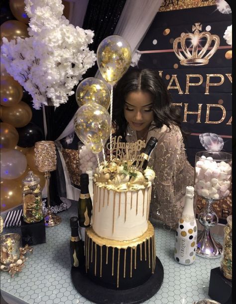 22 Birthday Decorations, 23rd Birthday Decorations, Torturi Baby Shower, 26 Birthday Cake, 23 Birthday Cake, Luxury Birthday Party, 22nd Birthday Cakes, Balloons Cake, 25th Birthday Cakes