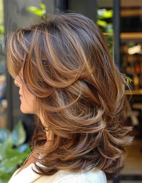 Mid Layered Haircuts Round Faces, Jacqueline Smith Hairstyles, Butterfly Haircut Mid Length, Medium Length Hair With Lots Of Layers, Mid Length Haircut With Layers, Mid Length Hair With Layers Round Face, Round Face Haircuts Medium, Hait Style, Butterfly Layers