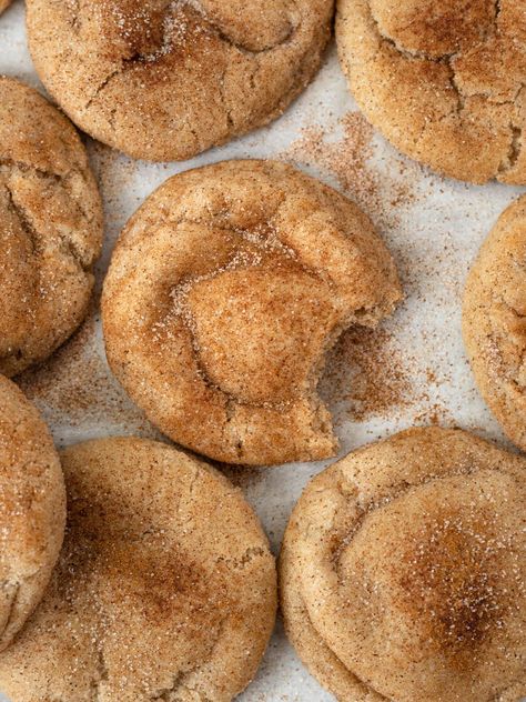 The best, easiest recipe for soft & chewy vegan snickerdoodles. Classic soft snickerdoodle cookies (no eggs) only 25 minutes start to finish. Egg Free Snickerdoodle Cookies, Snickerdoodle Cookies Vegan, Cookie Recipe No Butter, Vegan Snickerdoodle Cookies, Cookies No Eggs, Cookies With Frosting, Soft Snickerdoodle Cookies, Vegan Snickerdoodles, Vegan Turkey