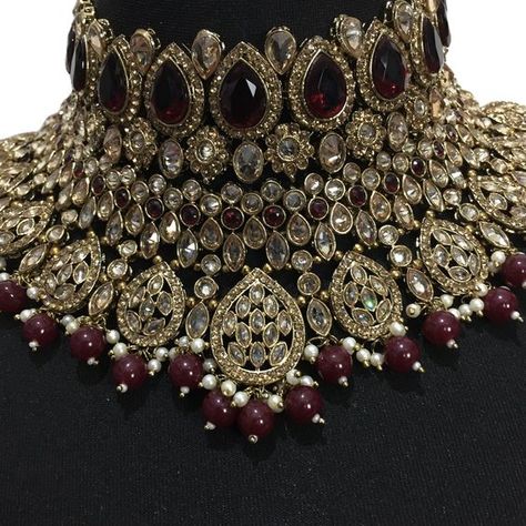 Maroon Bridal Jewellery Set, Bridal Sets Indian Wedding Jewelry Gold, Pakistani Jewelry Sets, Maroon Wedding Theme, Indian Bridal Jewellery Set, Maroon Jewelry, Bridal Jewelry Pakistani, Crochet With Wire, Elven Tree