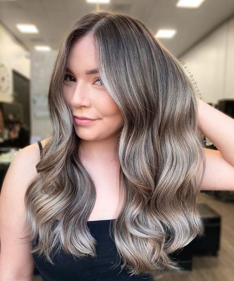 Dark Icy Blonde Hair, Dark Hair With Blonde Ends, Best Blonde Highlights, Dark Hair With Blonde, Blonde Highlights With Lowlights, Blonde Highlights Ideas, Icy Blonde Highlights, Ashy Brown, Dyeing Hair