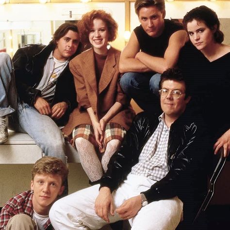 458 Likes, 18 Comments - Movie Scenes & Stills (@moviescenesandstills) on Instagram: “The Breakfast Club and John Hughes on set back in 1985 .. .. .. .. .. .. .. .. #juddnelson…” Breakfast Club Cast, Ally Sheedy, Goonies Movie, John Hughes Movies, Michael Hall, Judd Nelson, 90s Tv Shows, Anthony Michael Hall, Emilio Estevez