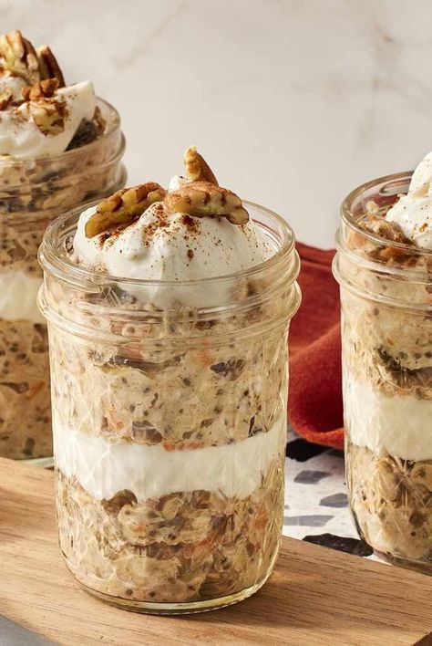 Layered Overnight Oats, High Protein Carrot Cake, Protein Carrot Cake, Carrot Cake Overnight Oats, Cake Overnight Oats, Eating Well Recipes, Dessert For Breakfast, Prep Breakfast, Cake For Breakfast