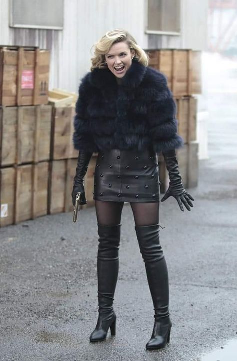 Barbara Erin Richards Gotham, Barbara Kean, Erin Richards, Tall Black Boots Outfit, Gotham Cast, Gotham Tv Series, Gotham Series, Gotham Tv, Gotham Batman