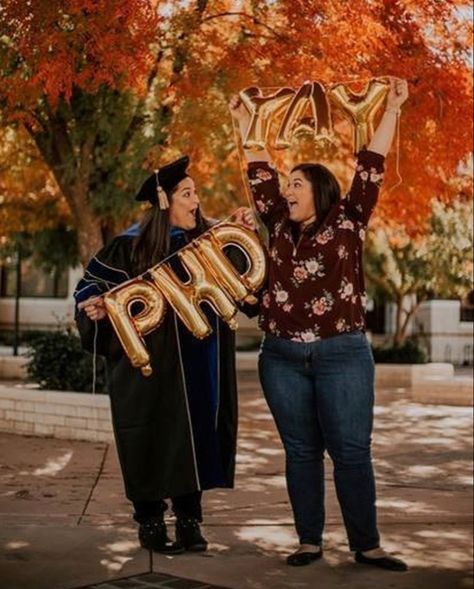 Dissertation Photo Shoot, Phd Photoshoot Ideas, Phd Graduation Photos, Doctorate Graduation Pictures, Phd Motivation, Phd Party, Grad School Problems, Doctoral Graduation, Physical Therapy Humor