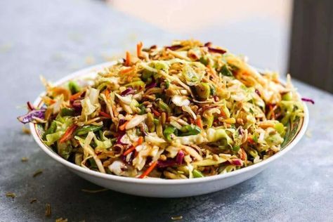 Napa Cabbage Salad Pioneer Woman, Pioneer Woman Asian Noodle Salad, Ramen Slaw, Asian Salads, Ramen Salad, Ramen Noodle Salad, Noodle Salad Recipes, Velvet Cake Recipes, Apple Slaw