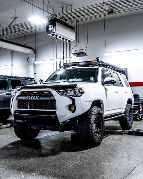 Toyota Four Runner, Toyota Runner, Four Runner, 4runner Mods, Toyota Truck, Toyota 4runner Trd, Mom Car, Truck Yeah, Car Goals