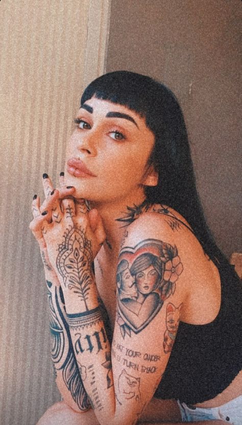 Girly Goth Tattoo, Tattooed Girl Aesthetic, Goth Tattoos For Women, Tattoo Photoshoot, Cool Tattoos For Girls, Girly Goth, Goth Tattoo, Pretty Hurts, Goth Glam