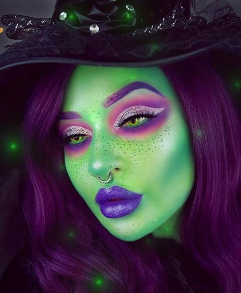 Green Witch Makeup Ideas, Make Up Bruja, Wicked Witch Makeup, Witch Makeup Green Face, Green Halloween Makeup, Green Witch Makeup Halloween, Green Witch Makeup, Green Witch Face Paint, Pretty Green Witch Makeup