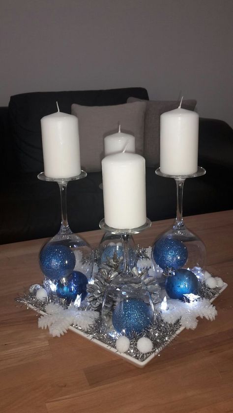 Denim Centerpiece Ideas, Church Christmas Decorations, Silver Centerpiece, Christmas Luxury, Silver Christmas Decorations, Christmas Table Centerpieces, Creative Christmas Trees, Christmas Tree Decorations Diy, Silver Christmas Tree