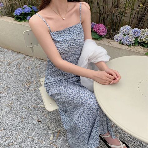 This summer maxi dress is so pretty 😍 Size available in M - 5XL @ur2b.korea Kfashion Check the link on bio 🫶🏻 Korean Summer Dress, Korean Clothing Brands, Korea Dress, Korean Summer, Korean Clothing, Summer Maxi, Dress Maxi, Korean Outfits, Summer Maxi Dress