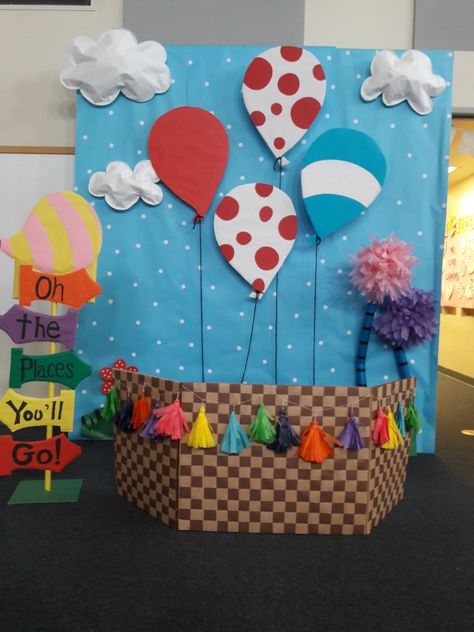 Dr Seuss Backdrop Ideas, Dr Seuss Backdrop, Adventure Library Display, School Backdrop Ideas, Preschool Photo Backdrop, Dr Seuss Photo Booth, Dr Seuss Graduation Party, Dr Seuss Decorations, Preschool Graduation Party