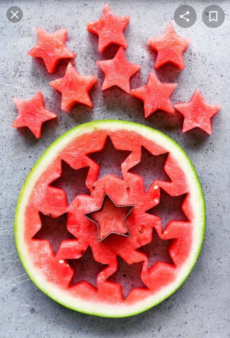 Watermelon Sticks, Watermelon Ball, Deco Fruit, Fruit Platter Designs, Watermelon Party, Cut Watermelon, Aesthetic Garden, Fruit Arrangements, Fourth Of July Food