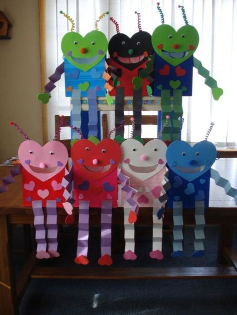 Kindergarten Valentines, Valentine Art Projects, February Crafts, Easy Valentine Crafts, Valentine's Day Crafts For Kids, Preschool Valentines, Valentine Activities, Valentine Crafts For Kids, Valentine Projects