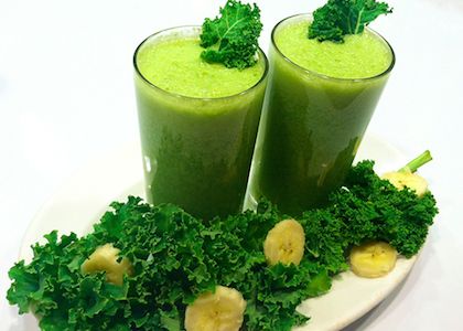 In the Reboot Kitchen: Joe’s Mean Green Smoothie | Reboot With Joe- closest to the juice he made on a daily basis Mean Green Smoothie, Joe Cross, Juice Smoothies Recipes, Fat Burning Juice, Nutribullet Recipes, Mean Green, Juicing For Health, Smoothie Shakes, Smoothie Drinks