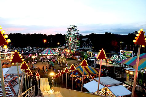 Small Town Festival Ideas, Movie On The Beach, Corn Festival, American Aesthetic, Best Amusement Parks, Kids Carnival, Abandoned Cities, Set Dressing, Abandoned Amusement Parks