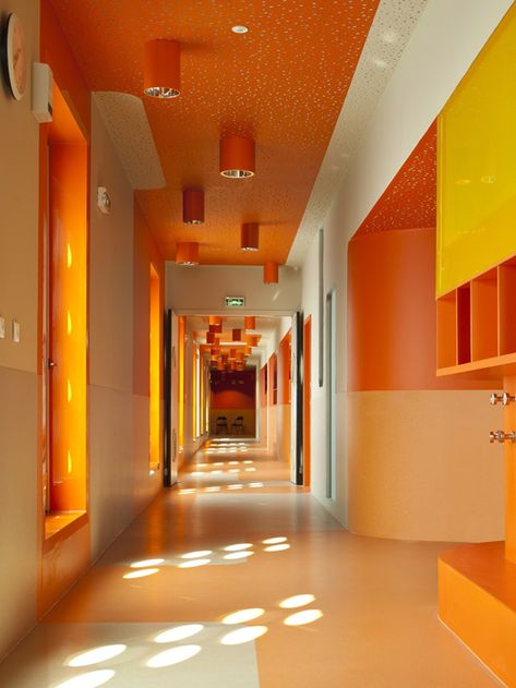 Corridor Design, School Hallways, School Interior, Orange Interior, Yellow Interior, Architecture Magazines, Education Design, Learning Spaces, Udaipur