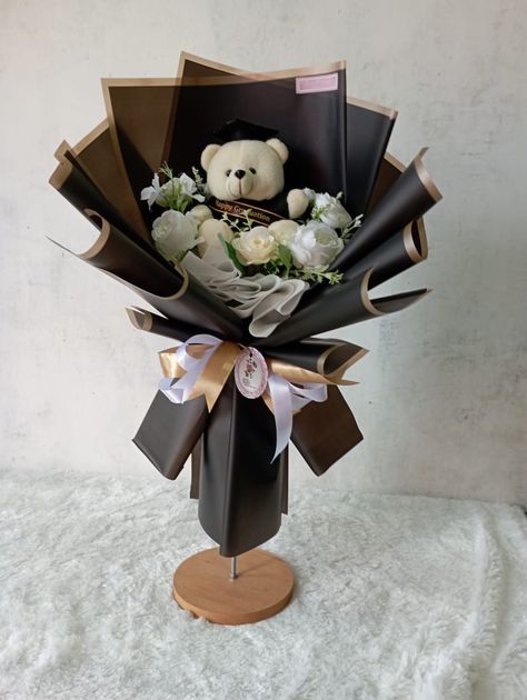 Graduation Bouquet For Boys, Bucket Graduation, Bouquet Wisuda, Buket Graduation, Bucket Wisuda, Graduation Flowers Bouquet, Bouquet Diy Gift, Boyfriend Graduation, Graduation Flower Bouquet