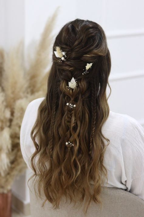 Boho Wedding Hair Straight, Fantasy Inspired Wedding Hair, Elfish Hairstyle, Lord Of The Rings Wedding Hair, Elvish Wedding Hair, Elven Wedding Hair, Lord Of The Rings Hairstyles, Arwen Hair, Fairy Wedding Hair