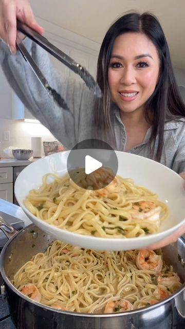 My Nguyen on Instagram: "Save my Shrimp Scampi Pasta recipe for your Valentine’s Day Dinner! It takes about 20 minutes and has so much flavor in such a simple dish. Start with 2 tbsps of avocado 2 tbsps of butter in a pan on low heat. Once butter melts add in 4 garlic cloves sliced and 1 tsp of chili flakes. Stir and cook on low heat for a few so the garlic and chili flakes infuse flavor into the oil and butter. Next add 1 cup chicken stock and 1 tsp of salt. Add 1 pound of shrimp in the pan and cook for 2 minutes on each side. Remove from pan and toss in 1/4 cup chopped parsley and juice from 1/2 a lemon. Simmer for 2 minutes and add back in shrimp and pasta. I used half a box of linguine. #shrimpscampi #shrimppasta #shrimplinguine #pastarecipe #valentinesdinner #dinnerideas #onepanmeal" Shrimp And Linguine Recipes, Shrimp Carbonara Pasta, Shrimp Recipes For Dinner Pasta, Dinner With Shrimp, Pasta Shrimp, One Pan Pasta Recipes, Pasta Scampi, Shrimp Scampi Recipe Easy, Shrimp And Pasta Recipes Easy