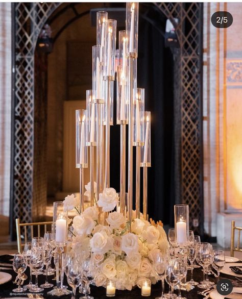 Candleabra Ideas, Crystal Candelabra Wedding, Candelabra Wedding Centerpieces, Floor Candelabra, Candelabra Wedding, Gold Candelabra, Candelabra Centerpiece, Party Queen, Luxury Wedding Decor