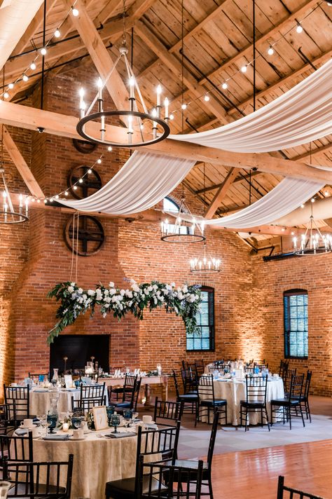 Brick Room Wedding Reception, Wedding Reception Indoor Simple, Wedding Roof Decoration, Wedding Drapery Ideas Ceilings, Drapes For Wedding Reception, Small Wedding Venues Indoor, Brick Wedding Venue Decor, Small Wedding Ideas Indoor, Indoor Reception Decorations