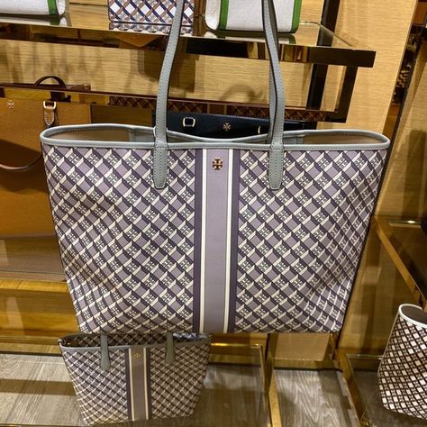 NWT Tory Burch Large coated canvas Geo Logo Tote Bag Leather Slouch Bag, Tory Burch Perry Tote, Tory Burch Robinson Tote, Tory Burch Ella Tote, Tory Burch Kira Chevron, Ella Tote, Logo Tote Bag, Tory Burch Purse, Slouch Bags