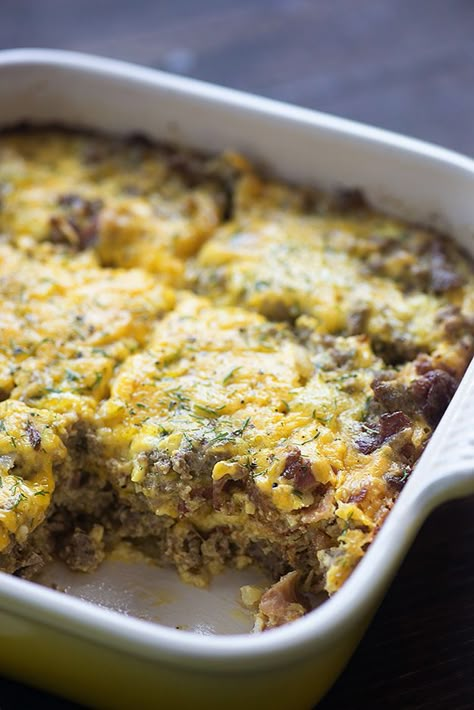 This low carb bacon cheeseburger casserole only has 2 net carbs per serving!! We love this cheesy goodness! Low Carb Bacon Cheeseburger Casserole, Low Carb Cheeseburger Casserole, Bacon Cheeseburger Casserole, Desserts Keto, Keto Lasagna, Low Carb Casseroles, Keto Casserole, Cheeseburger Casserole, Keto Pancakes