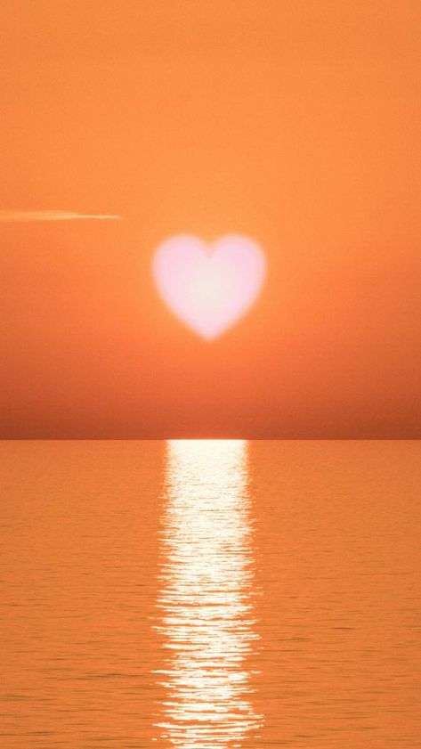 Cute Sunset Wallpaper, Heart Sunset, Iphone Wallpaper Ocean, Wallpapers 2023, Sunset Iphone Wallpaper, Iphone Wallpaper Cute, Cute Sunset, Beach Wallpaper Iphone, Wallpaper Ocean