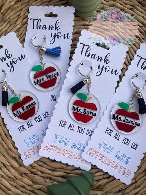 Handmade Teacher Gifts, Teachers Appreciation Week Gifts, Appreciation Gifts Diy, Staff Appreciation Gifts, Teacher Holiday Gifts, Teacher Appreciation Gifts Diy, Cute Teacher Gifts, Teacher Valentine Gifts, Teacher Craft