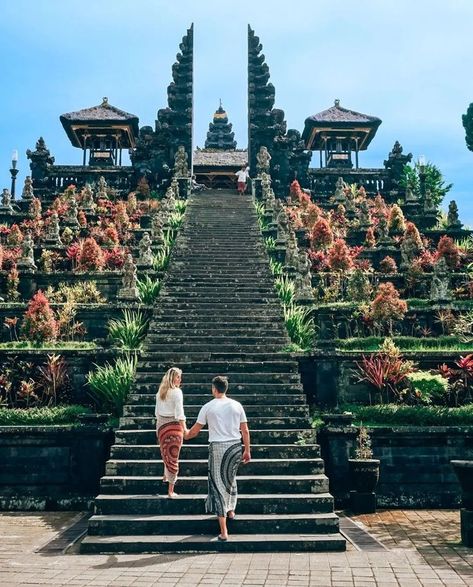 Bali Travel Photography, Bali Tour Packages, Bali Bucket List, Temple Bali, Travel Pose, Bali Vacation, Thailand Travel Guide, Gili Trawangan, Virtual Travel