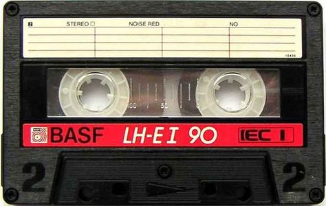 44 pequenas tragédias que só quem viveu nos anos 80 vai entender Cassette Audio, Audio Tape, Historia Universal, 80s Nostalgia, Music Technology, Audio Cassette, Day Of My Life, The Good Old Days, Cassette Tapes