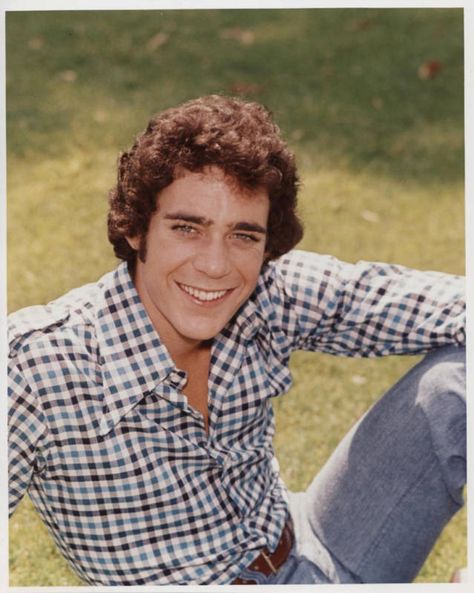 The Brady Bunch - Greg Brady Greg Brady, Ann B Davis, Barry Williams, Eve Plumb, Brady Bunch, The Brady Bunch, Old Tv Shows, Vintage Memory, Old Tv