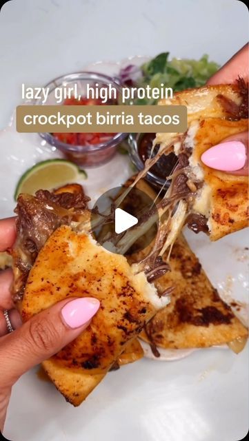 MaKayla Kim Thomas on Instagram: "My absolute FAVORITE fall crockpot meal 🤤 that just so happens to be high protein, low carb too 👀 

Not super authentic here but EASY and full of FLAVOR 👏🏼🔥 

I use the snack size tortillas (40 cal each) but any will work! 

Crockpot birria tacos are in my Balanced Bites cookbook! 

If you don’t know what to do or where to start—get all my recipes in ONE spot and let’s crush our goals 🫶🏼 digital cookbooks + follow along fitness plans available at makaylathomas . com 

#mealprep #healthymeals #mealideas #highprotein #lowcarb #lunchideas #dinnerideas #easymeals #birriatacos" Makayla Thomas Birria Tacos, Crockpot Birria Tacos Makayla, Makayla Thomas Fit Recipes Crockpot, Low Carb High Protein Crockpot Recipes, High Protein Tacos, High Protein Crockpot Meals, Crockpot Birria Tacos, High Protein Crockpot, Makayla Thomas Fit Recipes