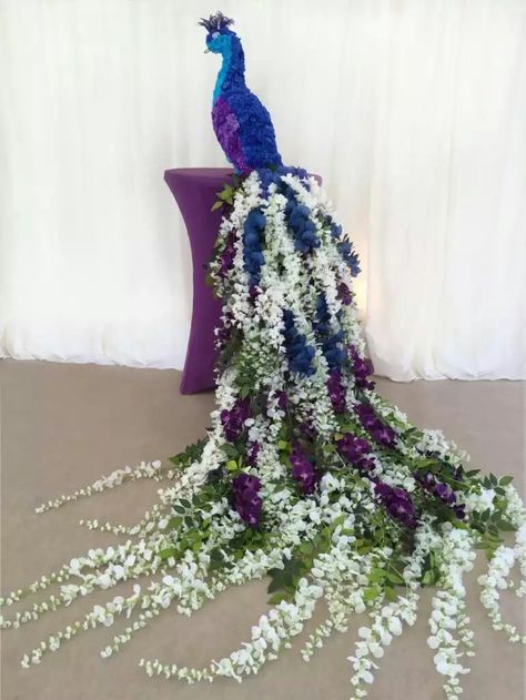 Wedding Topiary, Topiary Wedding, Flower Peacock, Urban Gardening Ideas, September Wedding Flowers, Church Wedding Flowers, Floral Peacock, Orange Wedding Flowers, Cheap Wedding Flowers