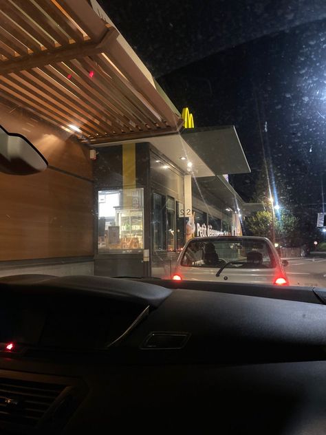 drive Drive Thru Mcdonalds Night, Mcdonald's Aesthetic, Life In Usa, Diy Fluffy Slime, Missing Home, Alcohol Party, Food Drive, New Photo Download, Drive Thru