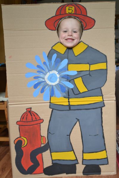 As I promised last week I’m  back with more details on our son’s firetruck themed birthday party. His birthday celebration went on almost one week long because it was celebrated once in…